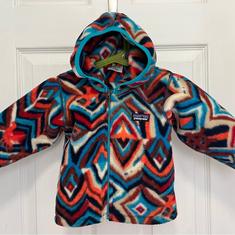 Patagonia Hooded Fleece Zippered Jacket Raven Tapestry 12-18 months